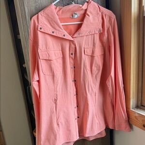 Duluth Trading Co Coral Button-Up Women's Top